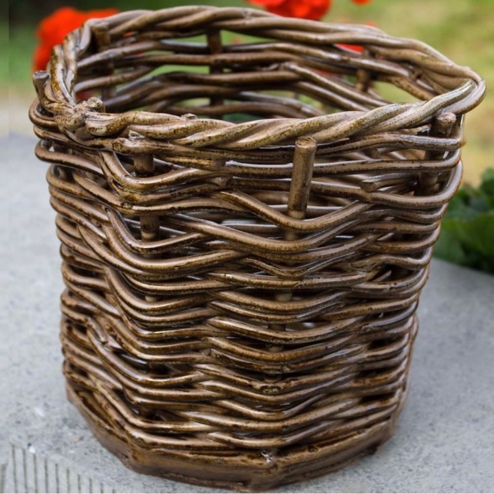 Large Wicker Planter Basket with Drip Tray